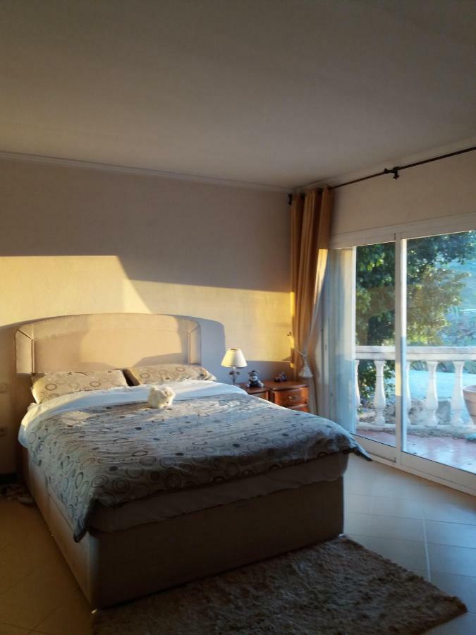 Villa De La Rosa Малага Екстер'єр фото